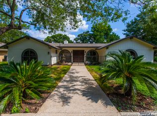 6023 Windhaven Dr, Windcrest, TX 78239