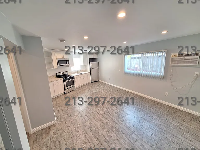 527 N Coronado St #16 — Photo 16