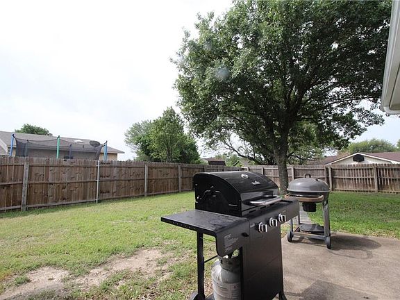 4th image of 1255 Royal Oak Dr