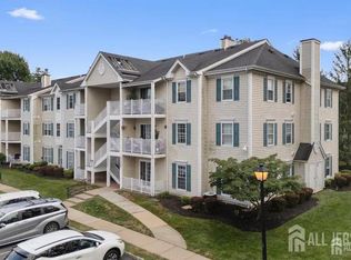 251 Kempsey Dr, North Brunswick, NJ 08902