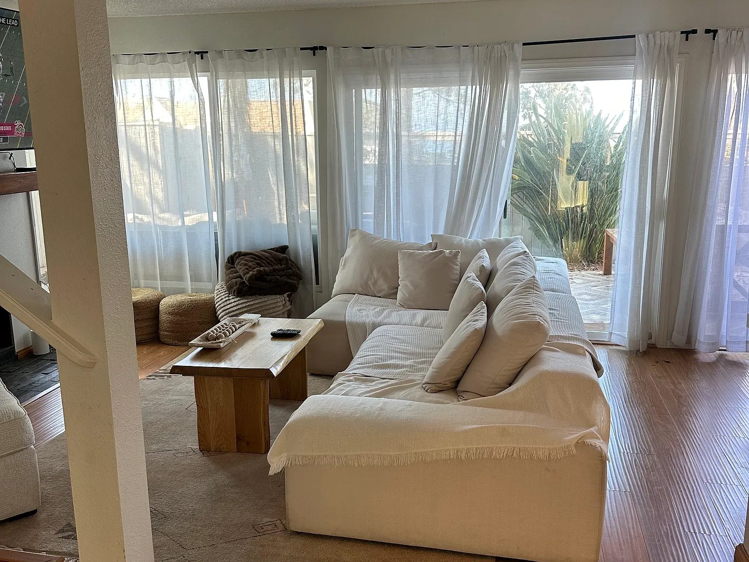2 bed, 2.5 bath, 1250 sqft, $4,900 — Photo 3