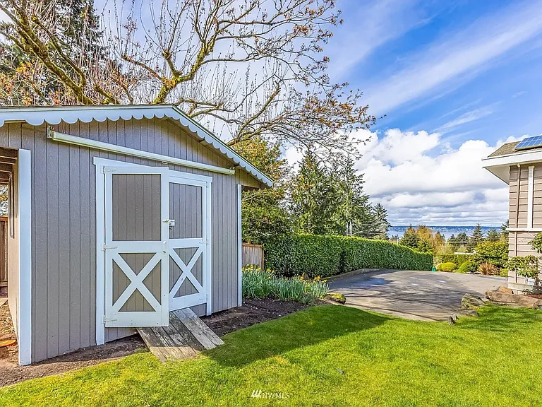 233 SW 189th Pl — Photo 34