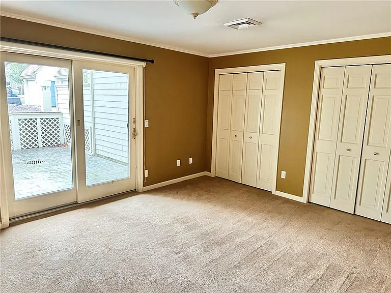 2 Weetamoe Farm Dr — Photo 11