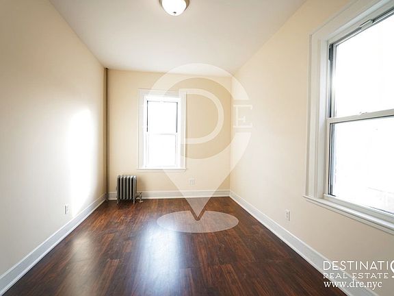 3rd image of 724 50th St #1
