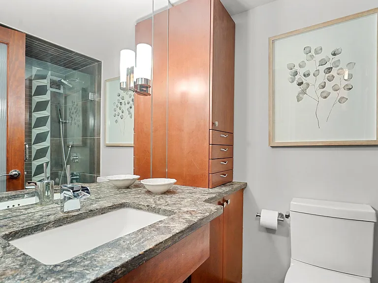 600 W Brown St #109 — Photo 22