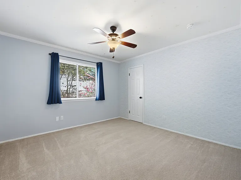 11826 Carshalton Dr — Photo 19