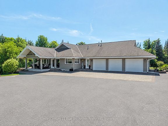 3rd image of 395 Carmichael Dr