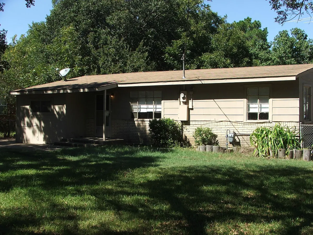 Building Photo - 8541 Dunlap Dr