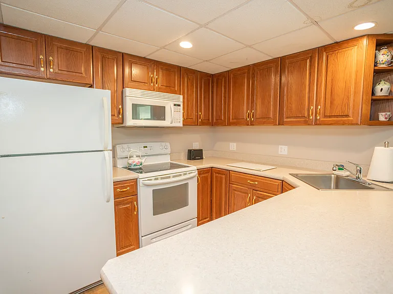 12 Ridgewood Dr — Photo 4