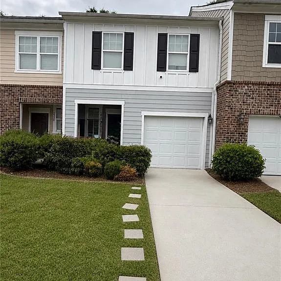 2330 McKenna Square Dr — Photo 1