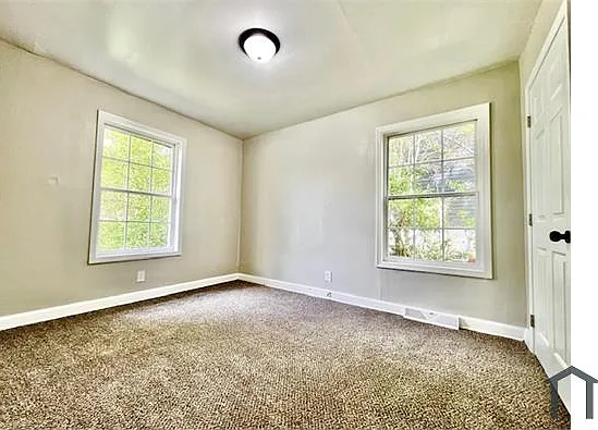 511 Emily Pl NW — Photo 11