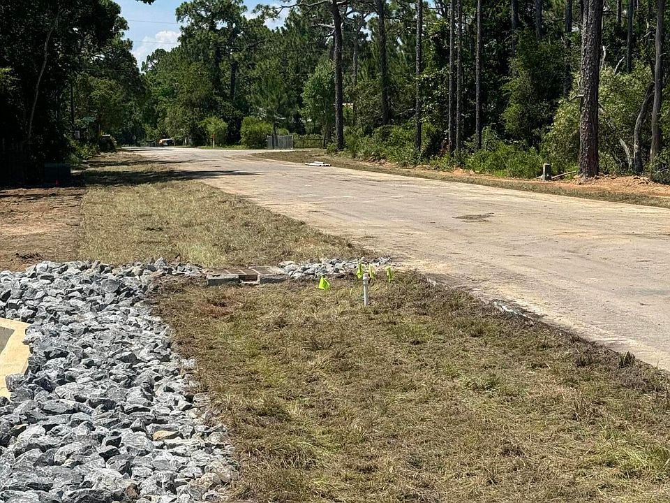 2nd image of 2 Elm St