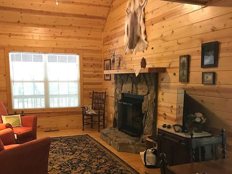 2nd image of 93 Jessie Ln
