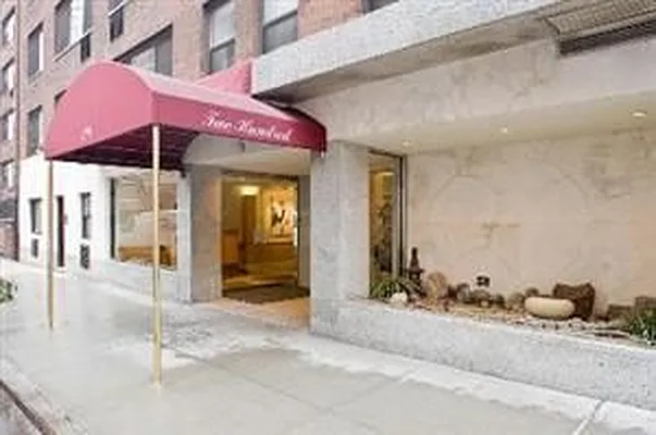 Sold by Douglas Elliman | media 22