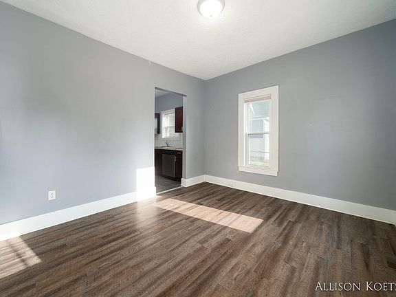 4th image of 243 Pine Ave NW