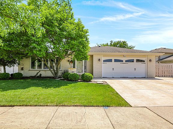 2nd image of 7627 Palm Ct