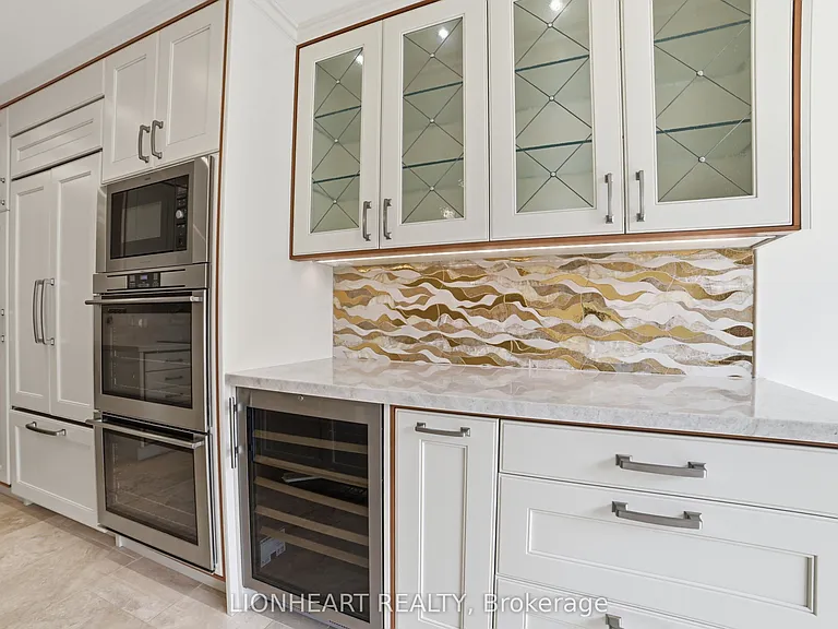 3500 Lakeshore Rd W #328C — Photo 22