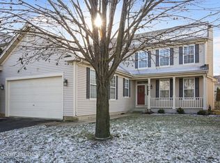 3214 Fieldstone Dr, Geneva, IL 60134