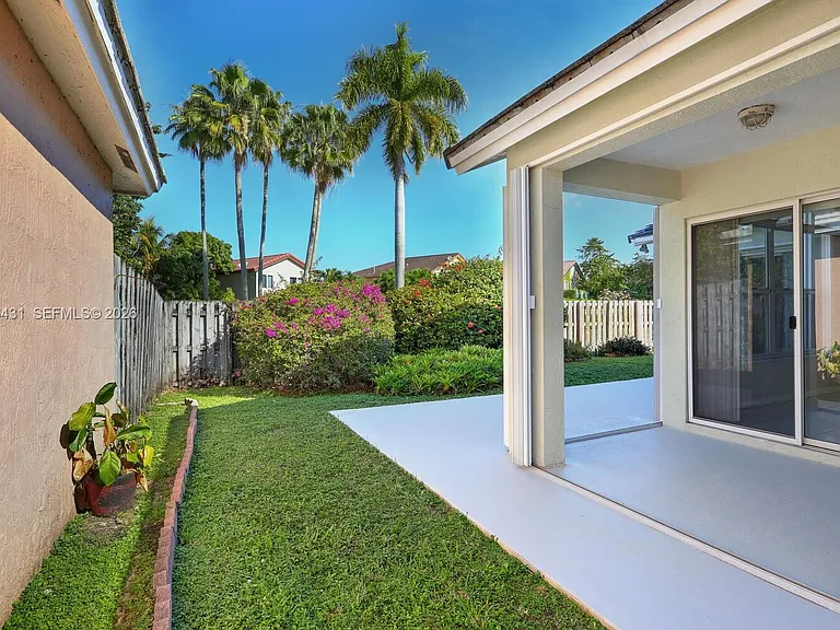 12357 SW 144th Ter — Photo 28