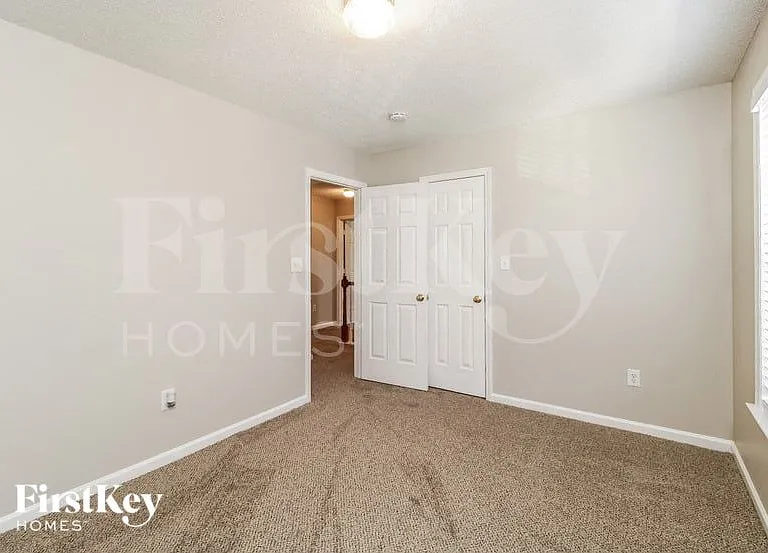 4300 Kirkstone Dr — Photo 12