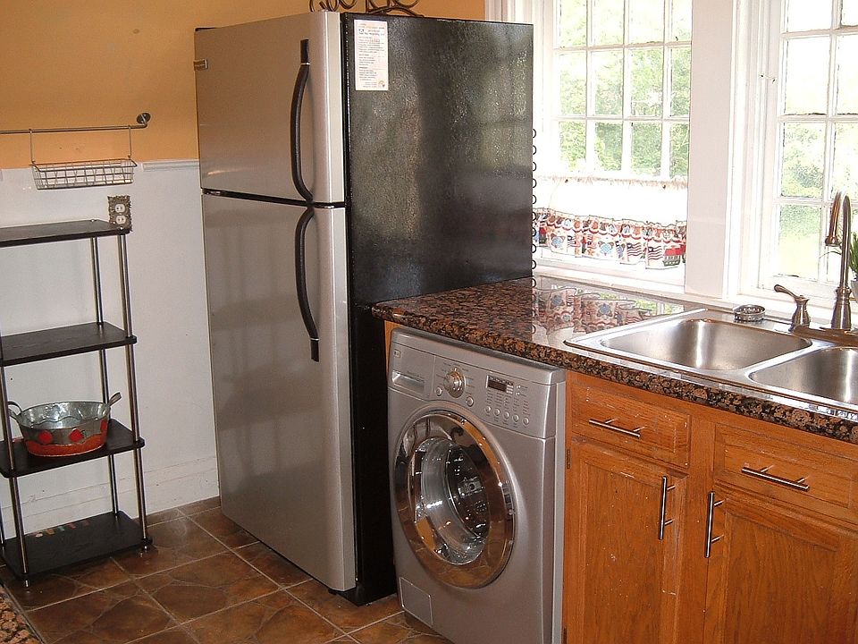1st image of 903 Burns Ave #2