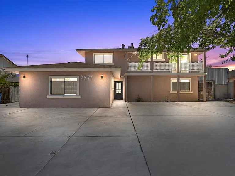2571 Vegas Valley Dr — Photo 52