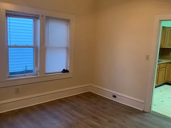 3rd image of 176 Wyoming Ave