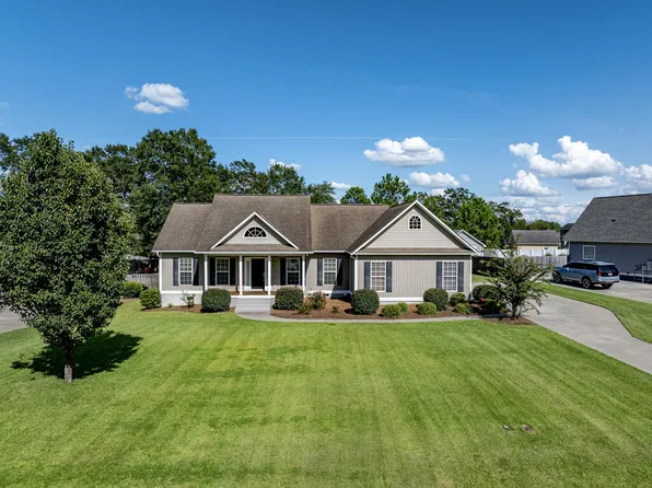 27 Surrey Cir, Tifton, GA 31793