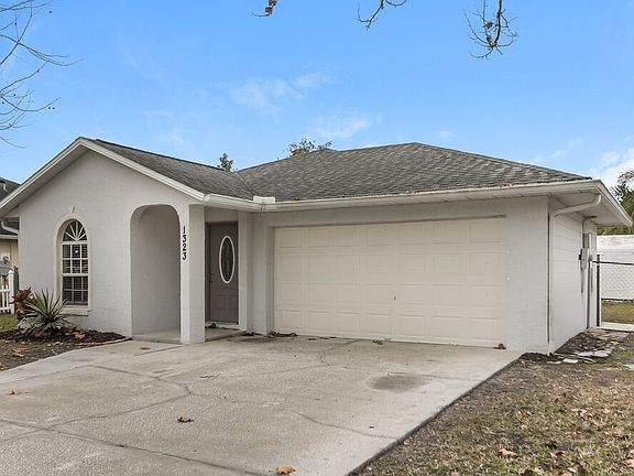 3rd image of 1323 Dover Dr