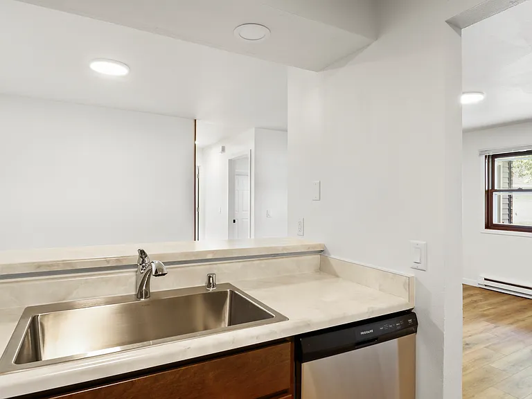 509 S Perry Pkwy #5 — Photo 4