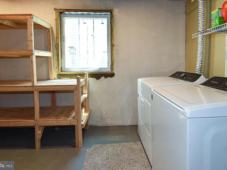 27 Marian Ct — Photo 29