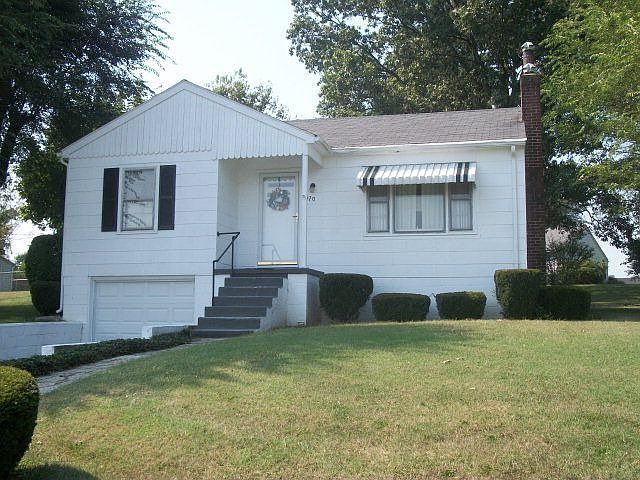 1st image of 520 Circle Dr