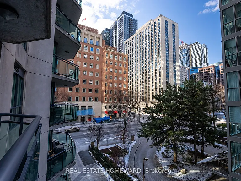 300 Bloor St E #611 — Photo 29