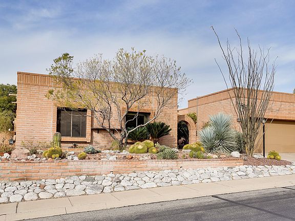 3rd image of 4321 N Camino Ferreo
