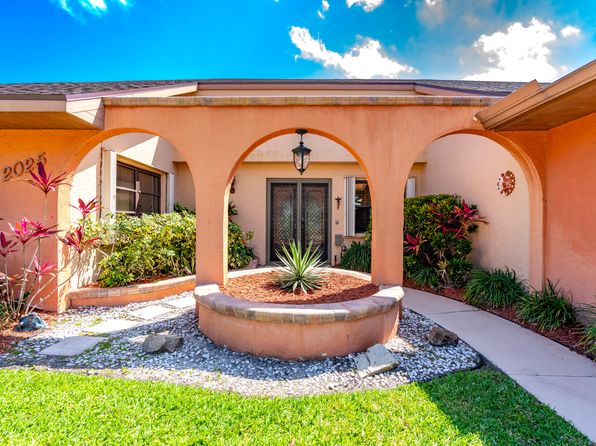 2025 SE Erwin Road, Port Saint Lucie, FL 34952
