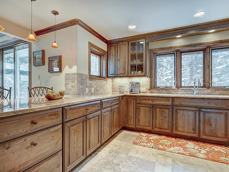 4230 Spruce Way — Photo 31