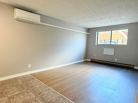 4th image of 360 Tecumseh Rd W Unit 103