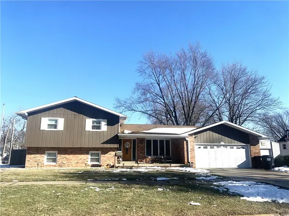 400 S Sheridan St, Pana, IL 62557