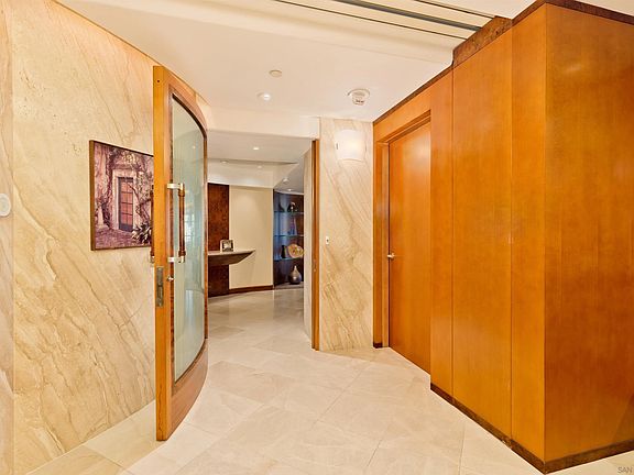 3rd image of 200 Harbor Dr Unit 3901