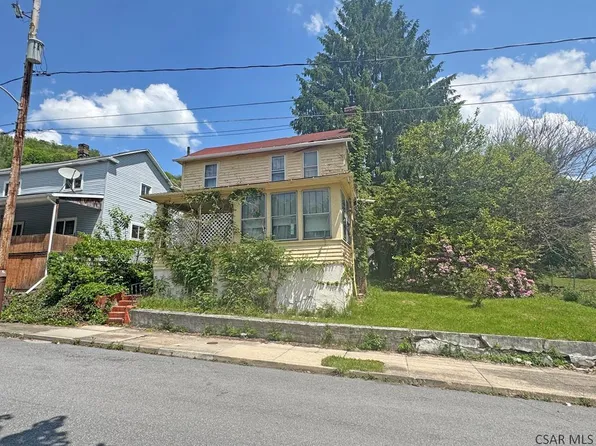 421 Ash St, Johnstown, PA 15902