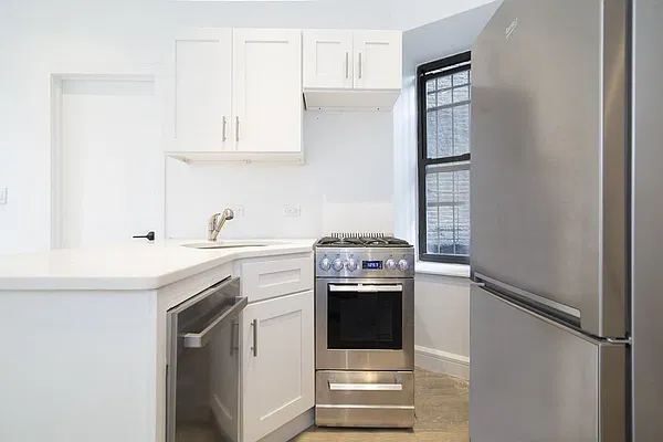 Rented by REAL New York | media 21