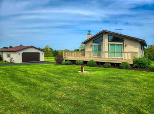 1-13 Grandview Dr, Lanark, IL 61046