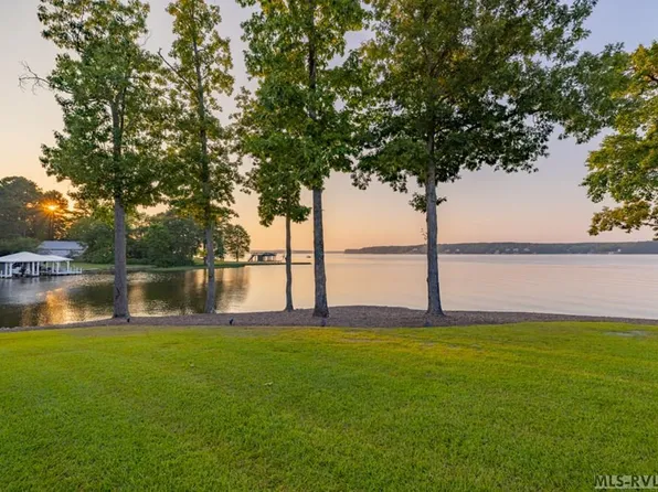 139 Hillside Dr, Littleton, NC 27850