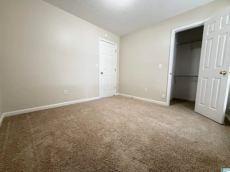 101 Cambridge Pointe Cir — Photo 13