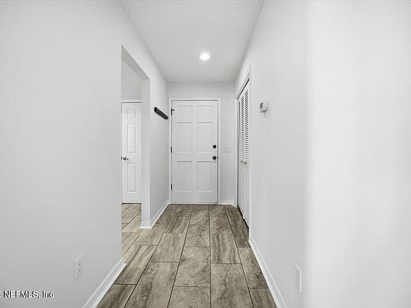 3rd image of 7 Fishermans Cove Rd