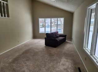 2024 Pleasant View Dr, New Brighton, MN 55112