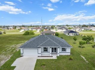 2020 NE Juanita Pl, Cape Coral, FL 33909