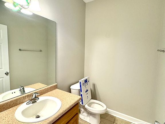 5th image of 125 Governors Blvd