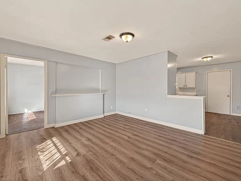 5315 W Bellfort Ave — Photo 3
