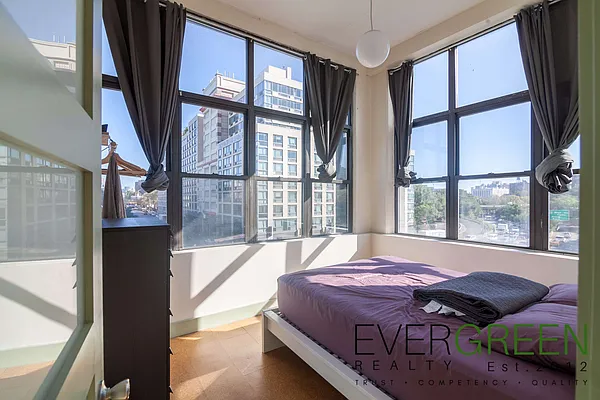 Rented by Evergreen Apartments BK | media 27